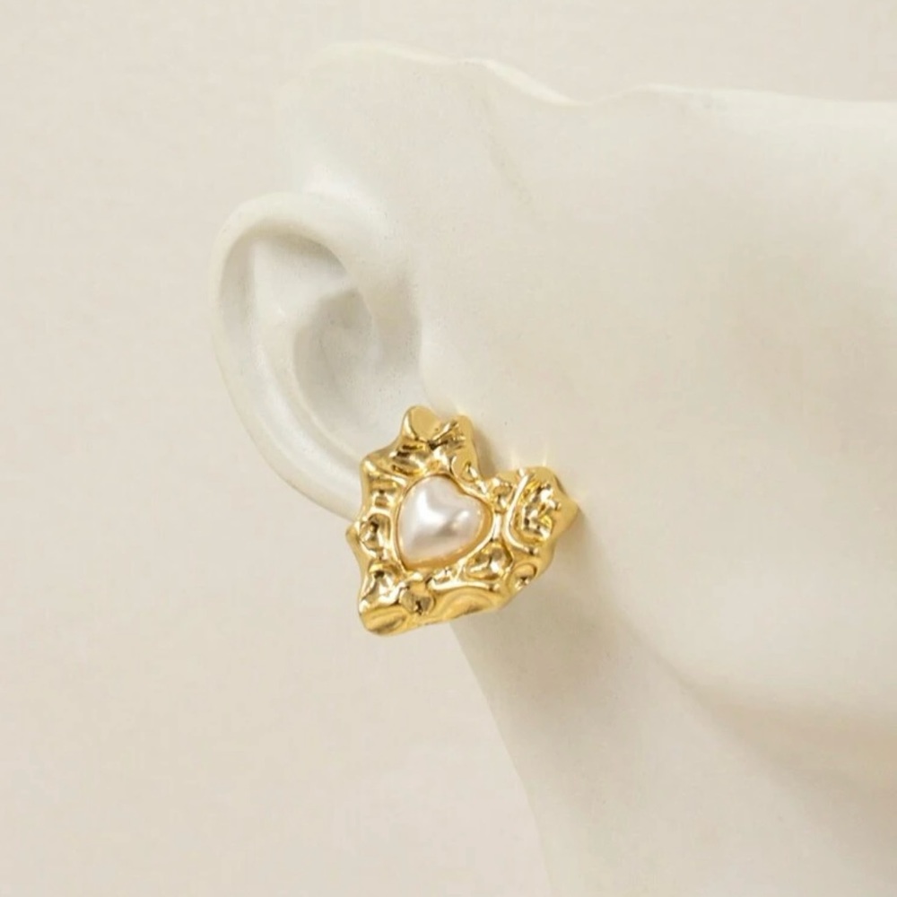 Crumpled Pearl Heart~ Vintage French Textured Rippled Wavy Classy Love Gold Stud - Picture 15 of 16